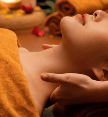 Massage cổ vai gáy (45p)